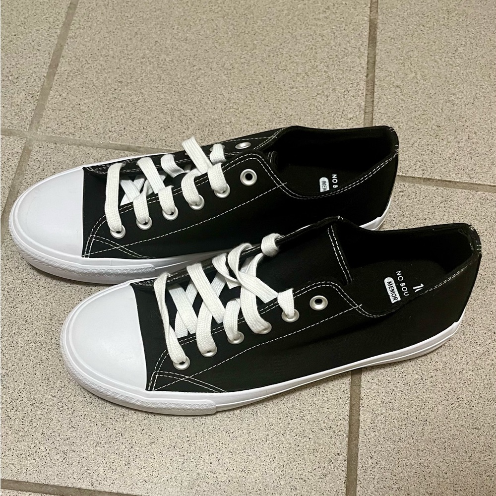 NEW! Comfortable and trendy☄️Converse style shoes☄️
